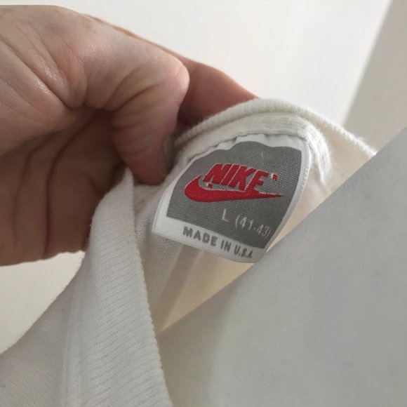 90’s Vintage Nike Crop Top - Picture 5 of 6
